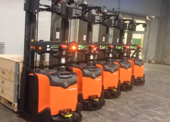 引進(jìn)無人叉車的優(yōu)勢以及如何選擇