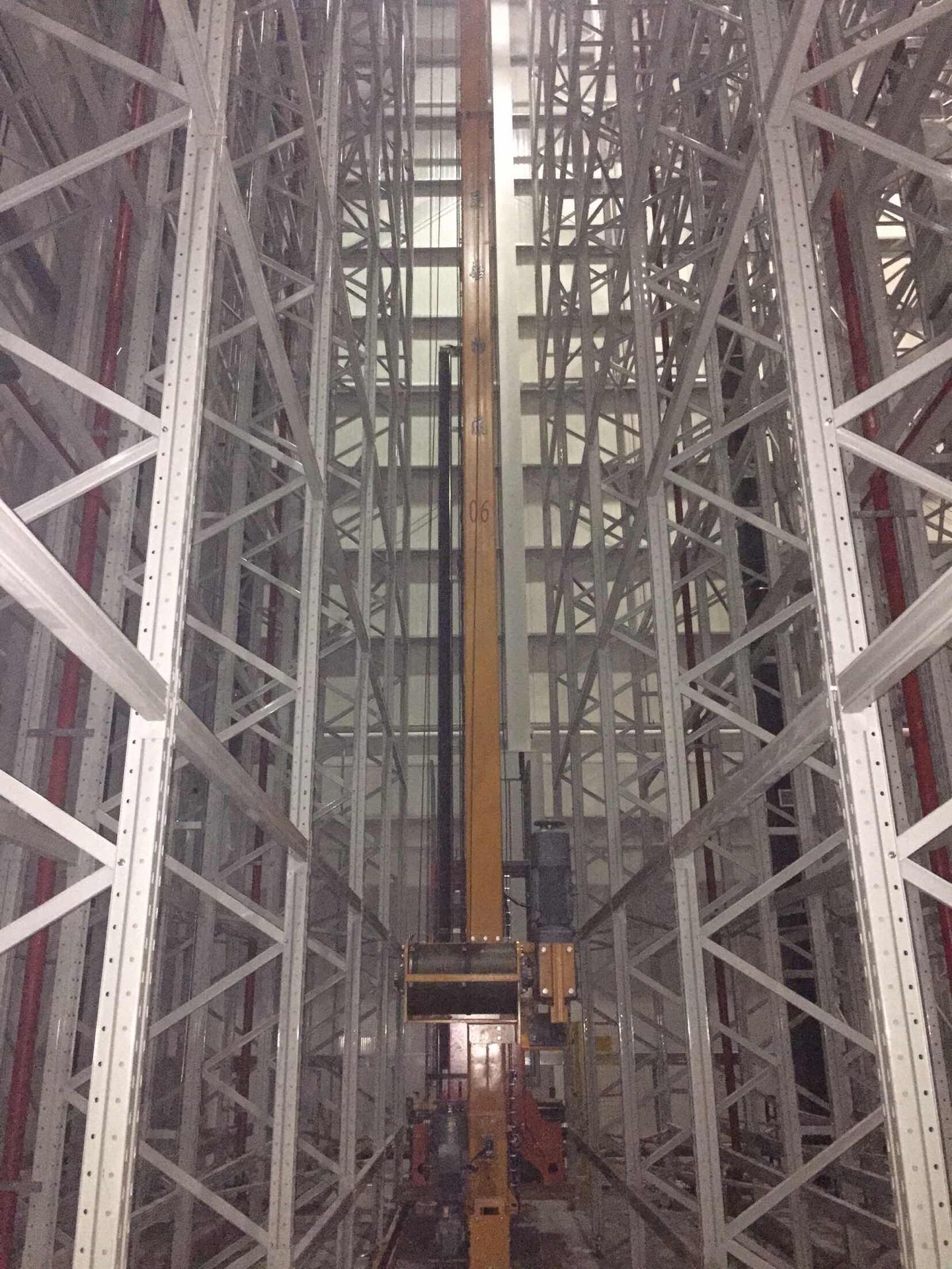 從人工到自動，從平面到立體：立體貨架的進(jìn)化與倉儲行業(yè)的蛻變